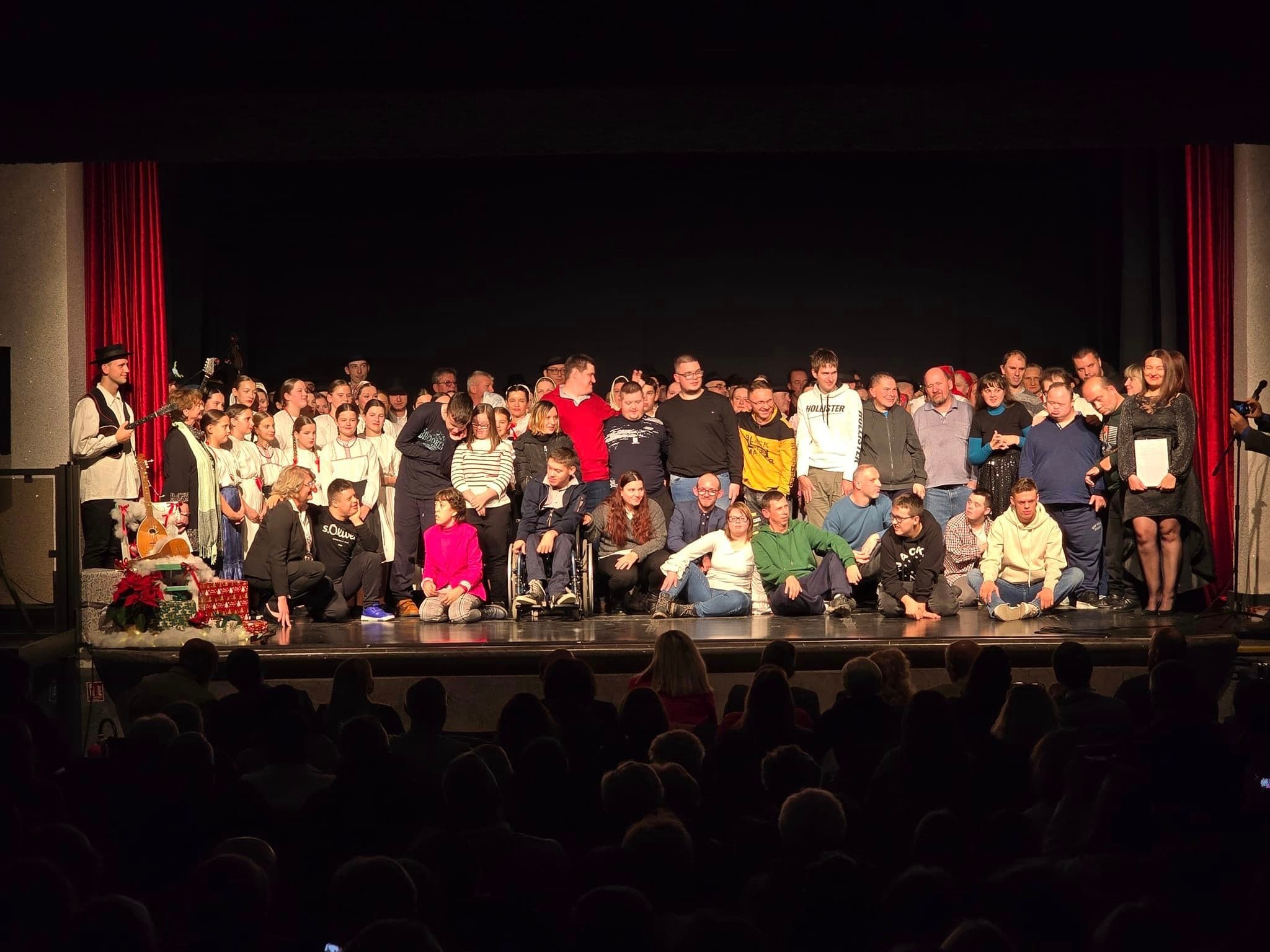Donacijski koncert „Folklorom za udrugu Latice - Srce tradicije“ - Večer ispunjena ljubavlju, pjesmom i zajedništvom
