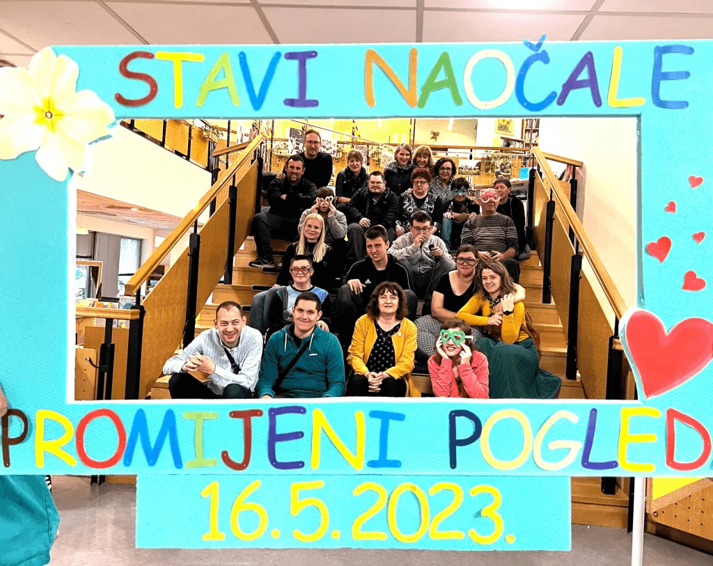 Izložba fotografija “Stavi naočale, promijeni pogled” udruge OSIT “Jaglac” - slika 2