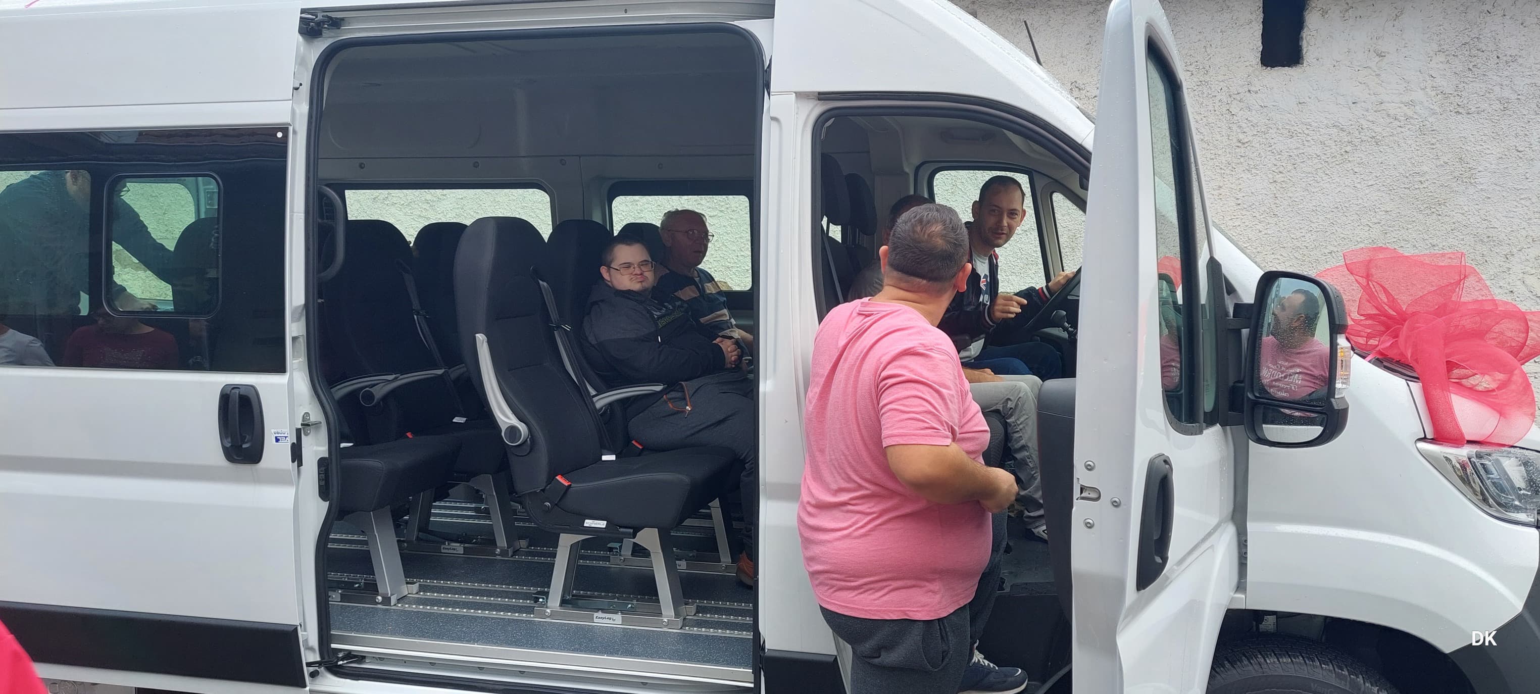 Udruga „Jaglac“ zahvalila donatorima koji su omogućili kupnju kombi vozila - slika 3