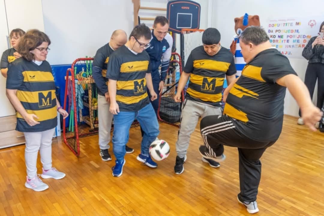 VEDRAN JUGOVIĆ I MARKO MALENICA U POSJETU UZOSIO GOLUBICA VUKOVAR - DAN ISPUNJEN SPORTOM, ZAJEDNIŠTVOM I RADOSTI - slika 2