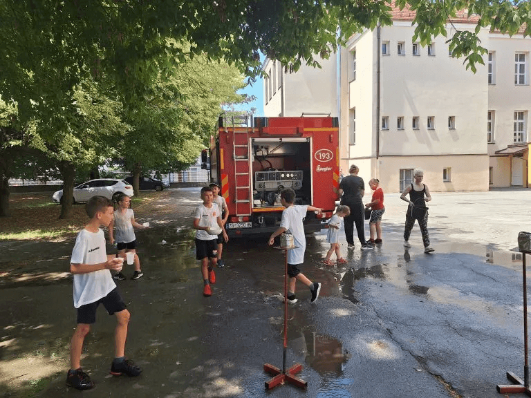 Dan za pamćenje: Đakovački „nevenovci“ pokazali kako gasiti vatru i predrasude - slika 2