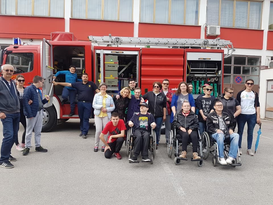 Zahvaljujući svojim prijateljima vatrogascima, đakovački „nevenovci“ love bon od 1000 eura - slika 2