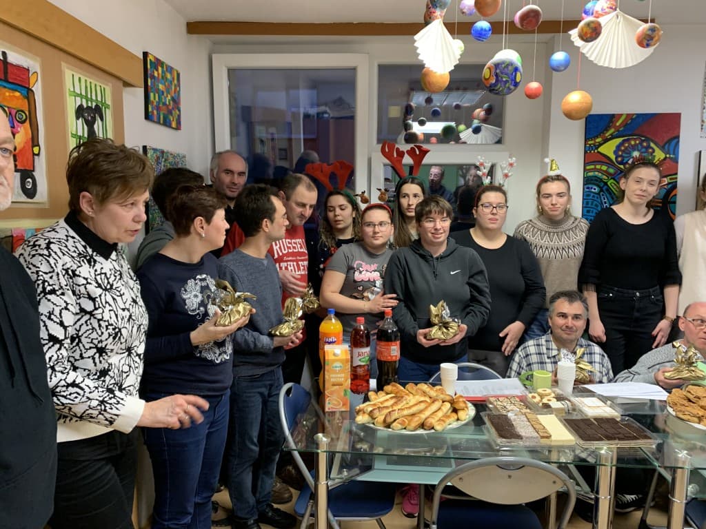 Studenti Sveučilišta Sjever u božićnom duhu solidarnosti i posjeti udrugama osoba s intelektualnim teškoćama „Sunce“ i „Latica“ - slika 6