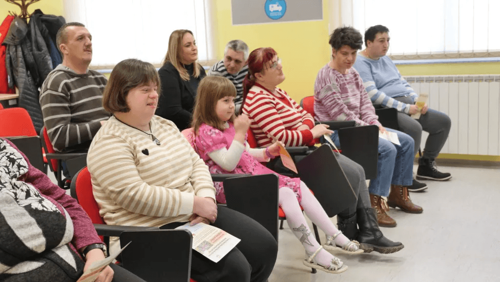 II. okrugli stol u sklopu projekta “Ne tražimo sažaljenje, tražimo priliku“ - slika 15