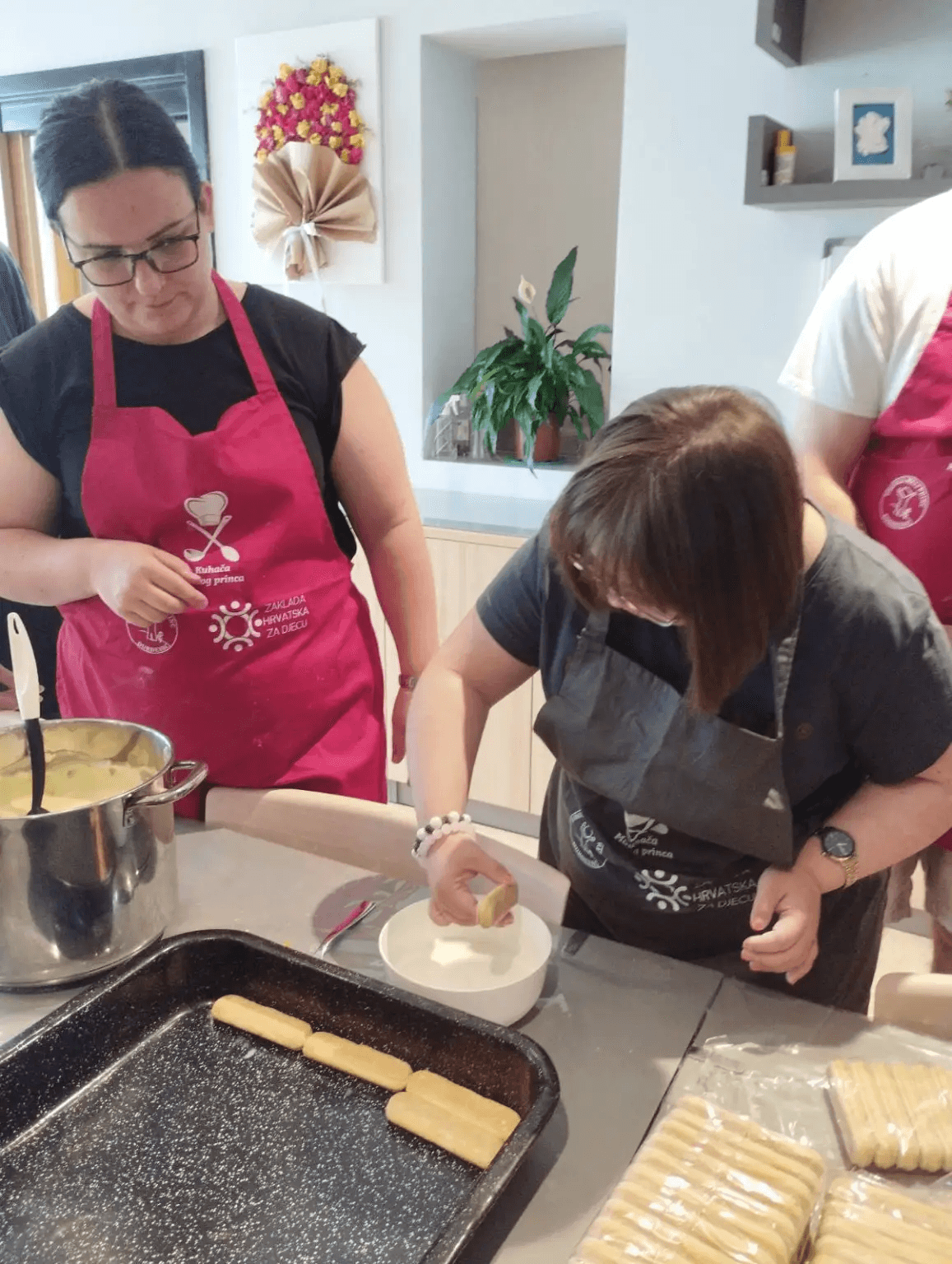 Osvježavajući recept iz „Kuhače Malog Princa“ nazvali smo ga ‘Iznad oblaka’, a riječ je o kolaču od breskve - slika 5