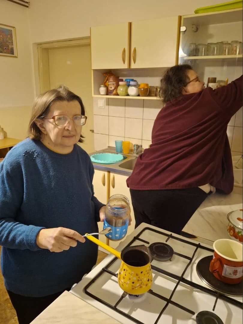 Ankica ima intelektualne teškoće i 18 godina živi u gradskom stanu u G. Polju: Za njih 7 to je jedini dom - slika 3