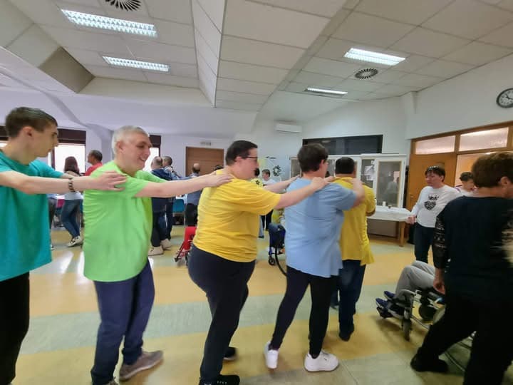 Tradicionalni susret udruga u Križevcima još jednom spojio prijateljstvo, podršku i zajedništvo - slika 11