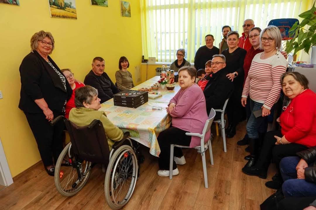 Novo vozilo za Udrugu “Ivanečko sunce” financirano sredstvima Grada Ivanca - slika 3