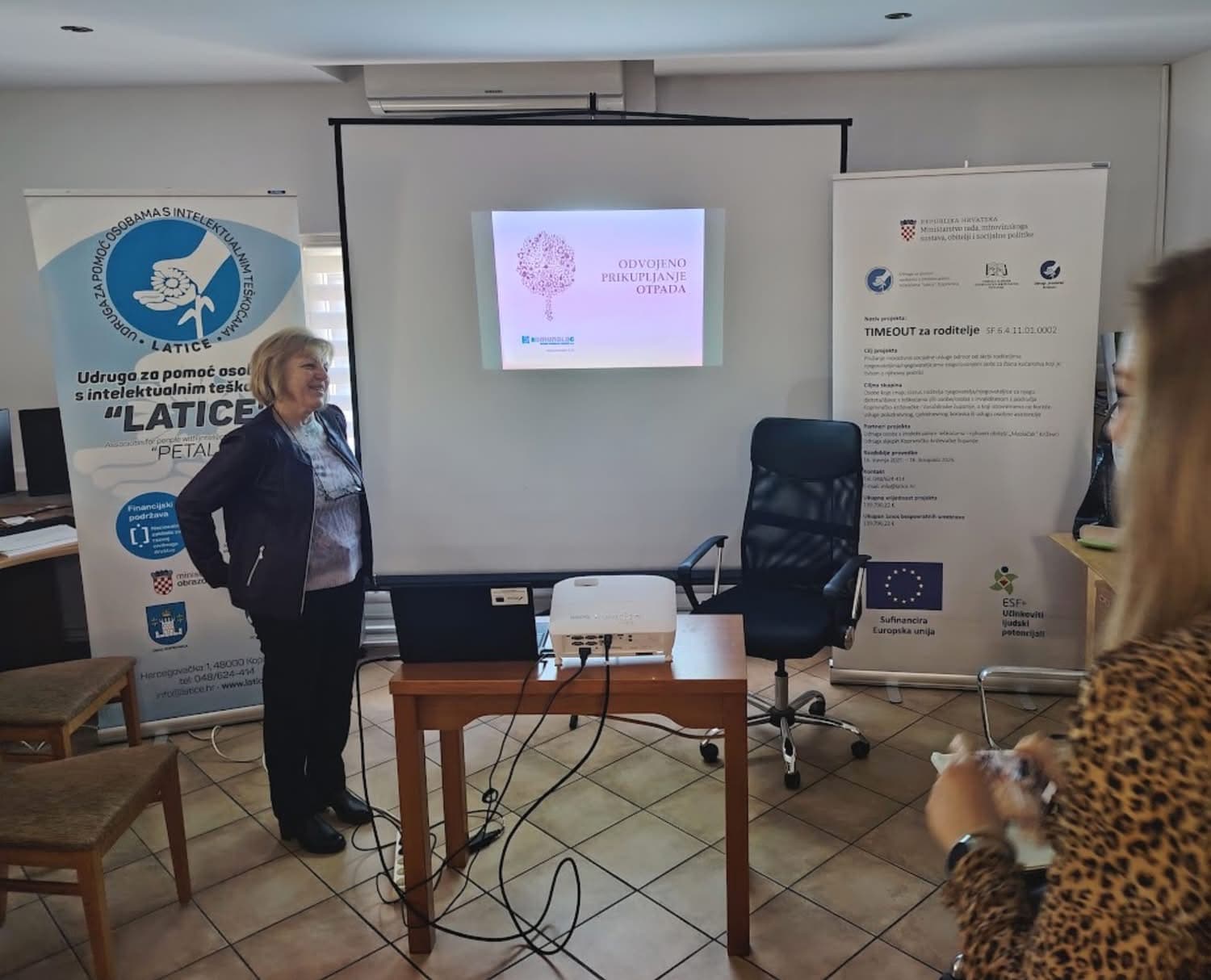 Edukacija „Otpad pametno odvoji - dobre navike usvoji“ okupila zaposlenike i partnere projekta TIMEOUT za roditelje - slika 3