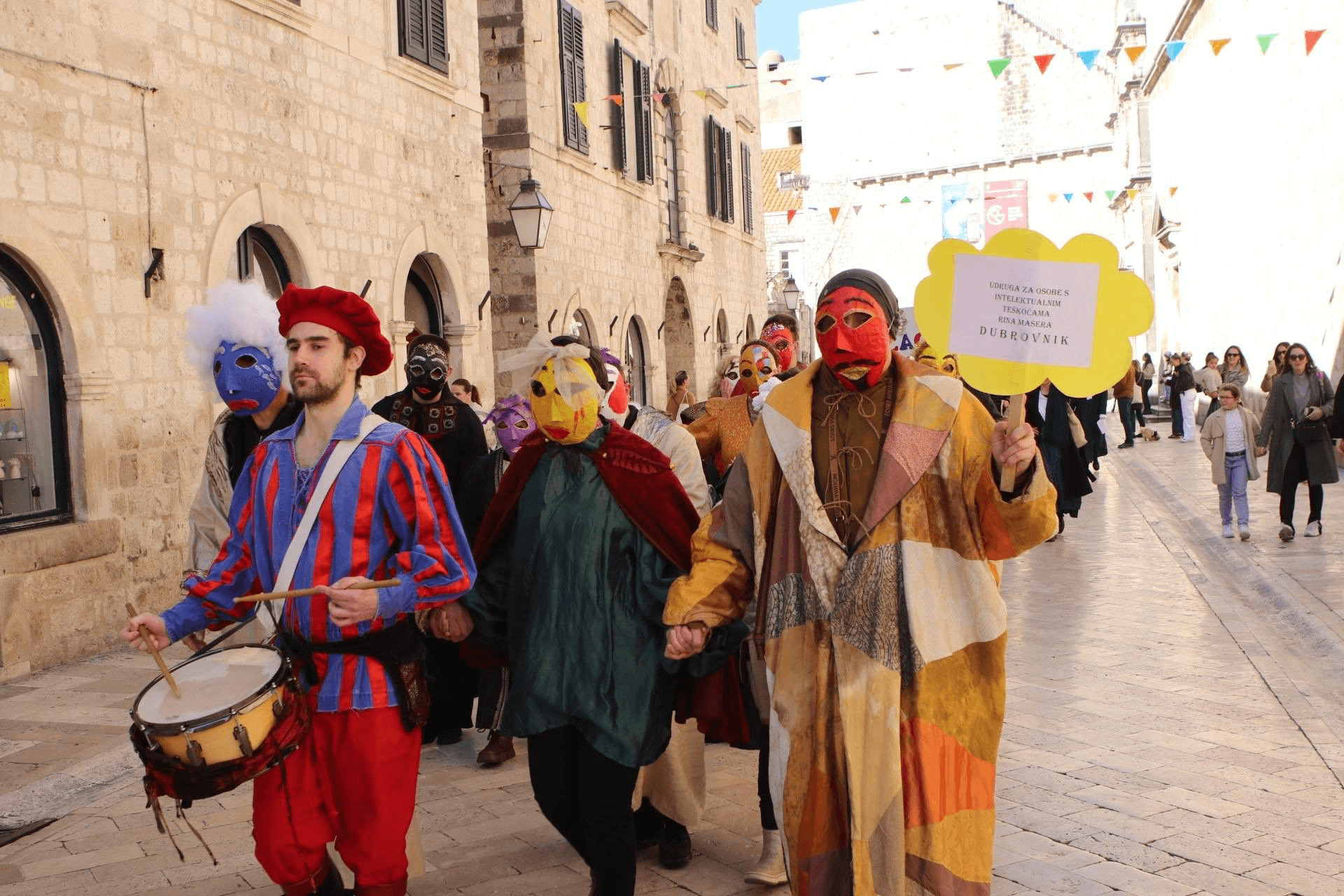 Dubrovački karneval u znaku Marina Držića - Udruga Rina Mašera izradila simbolične maske - slika 1