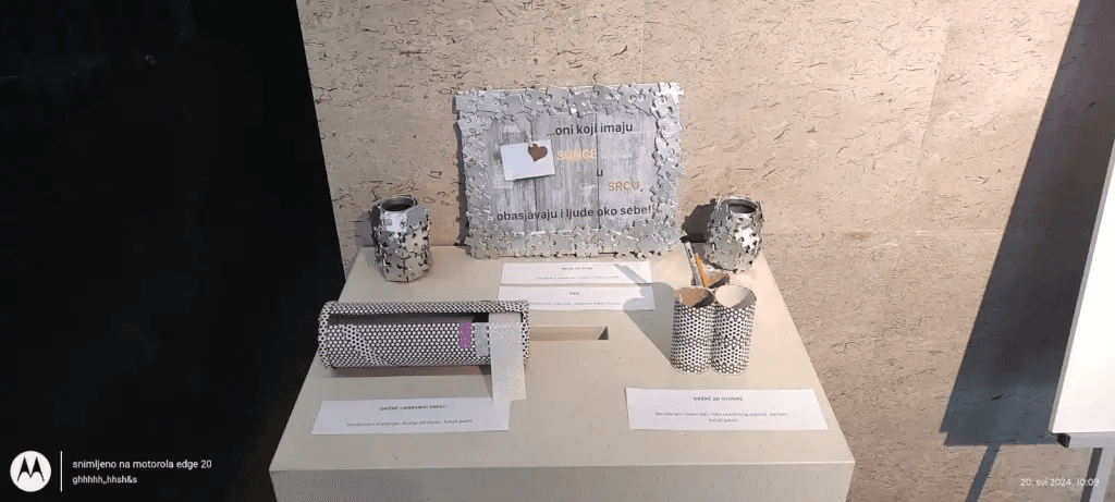 Izložba od recikliranih materijala Centra za inkluziju Labin - slika 25