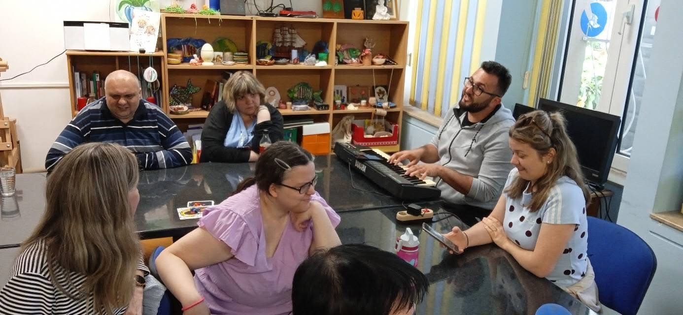 Razmjena iskustava kao temelj kvalitetne podrške: zašto su susreti roditelja, skrbnika i stručnjaka ključni u radu s osobama s intelektualnim teškoćama - slika 3