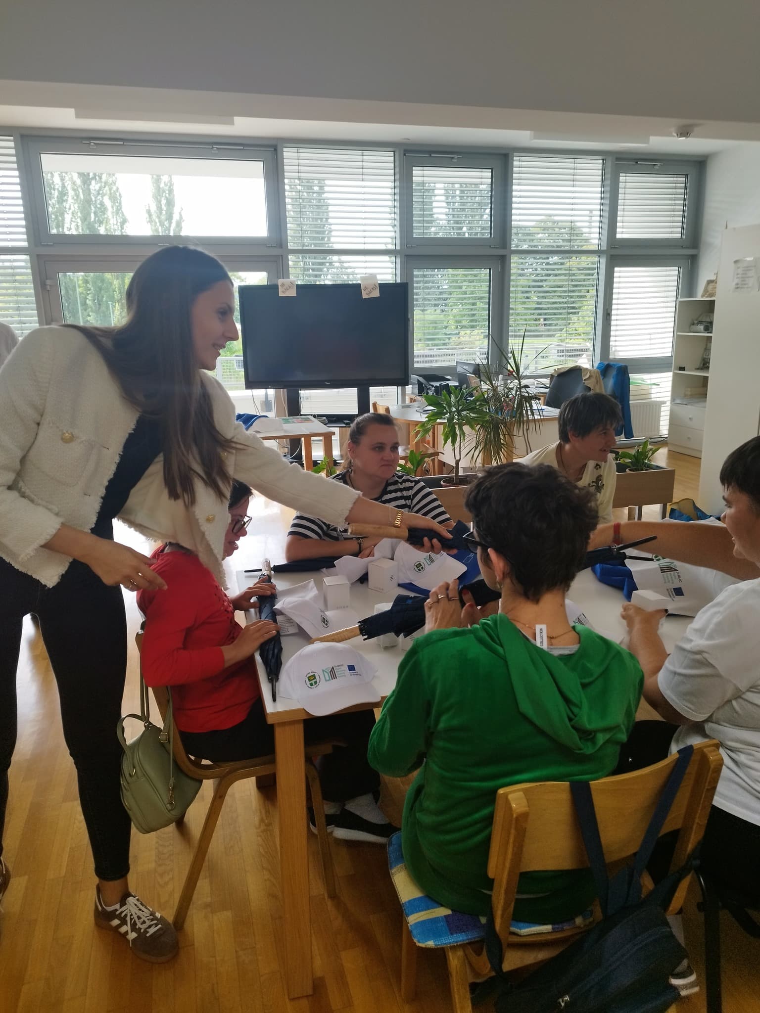 Suradnja udruga i institucija na jačanju digitalnih kompetencija
