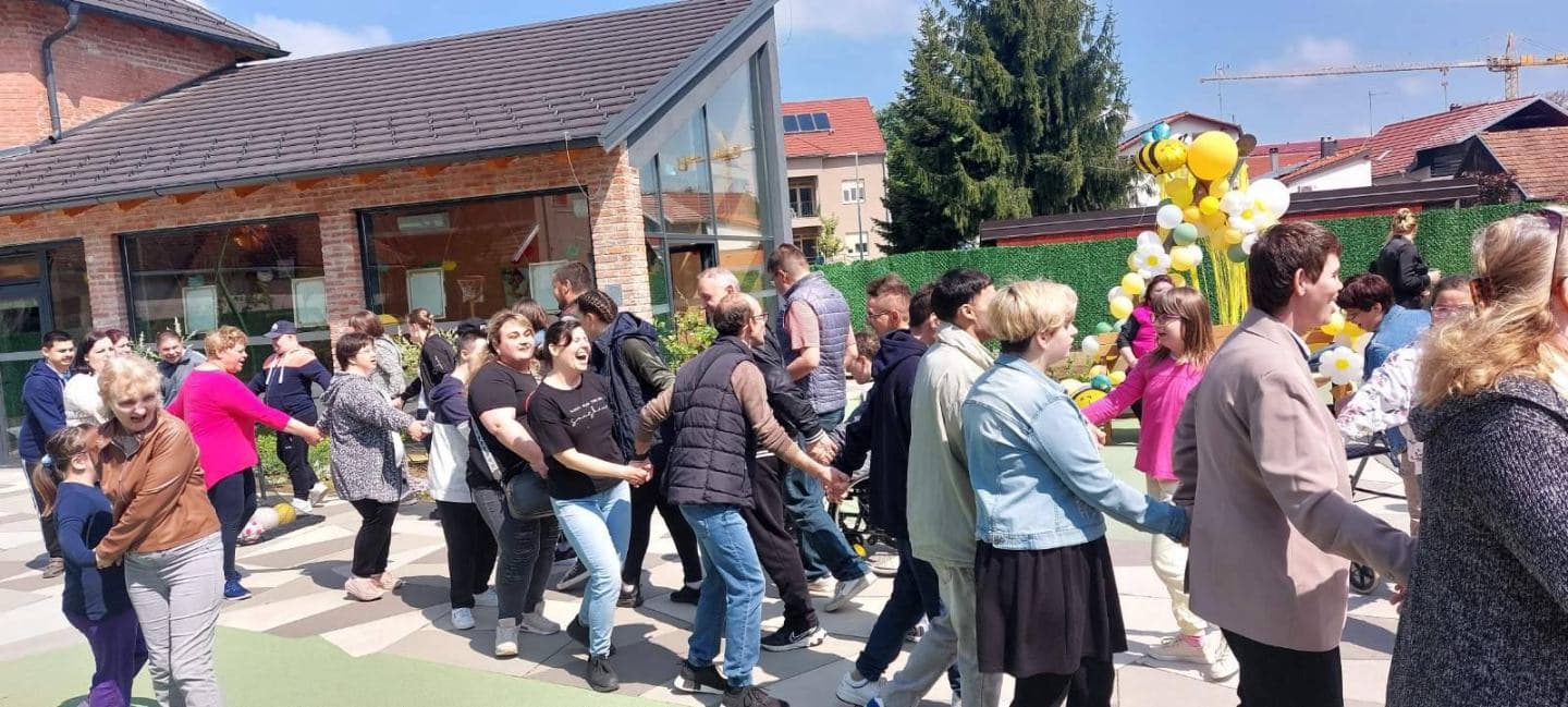 Prijateljstvo, pjesma i planovi za budućnost - Susret udruga osoba s intelektualnim teškoćama Koprivničko-križevačke županije - slika 1