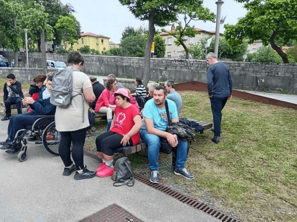 Izložba od recikliranih materijala Centra za inkluziju Labin - slika 4
