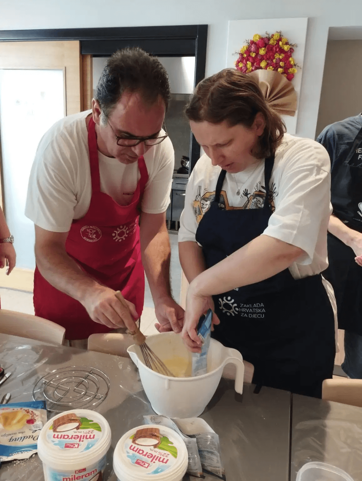 Osvježavajući recept iz „Kuhače Malog Princa“ nazvali smo ga ‘Iznad oblaka’, a riječ je o kolaču od breskve - slika 4