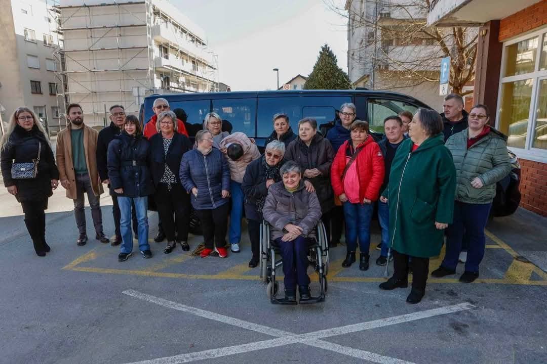 Novo vozilo za Udrugu “Ivanečko sunce” financirano sredstvima Grada Ivanca