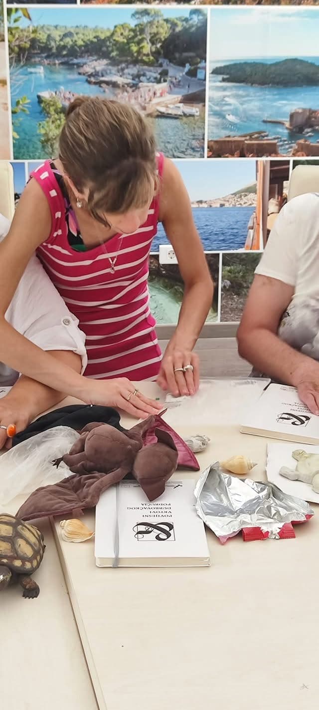 Izlet na Lokrum ispunjen učenjem, prirodom i zajedništvom razveselio korisnike Udruge Rina Mašera - slika 1