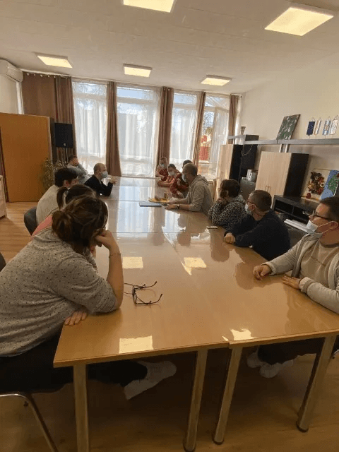 UZOSIO GOLUBICA VUKOVAR - KREATIVNO UMJETNIČKE RADIONICE ZA OSOBE S INTELEKTUALNIM OŠTEĆENJEM - slika 11