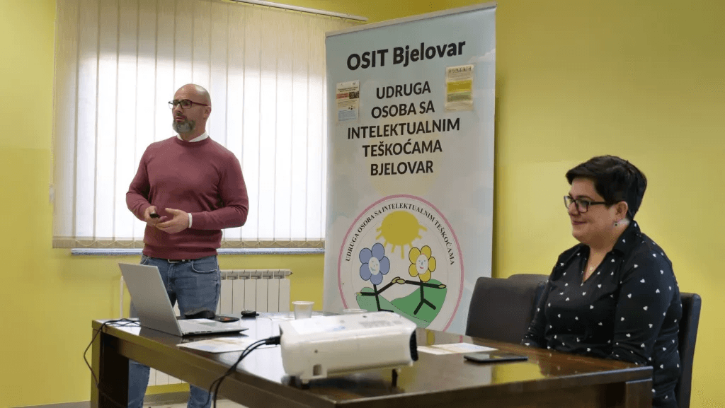II. okrugli stol u sklopu projekta “Ne tražimo sažaljenje, tražimo priliku“ - slika 17