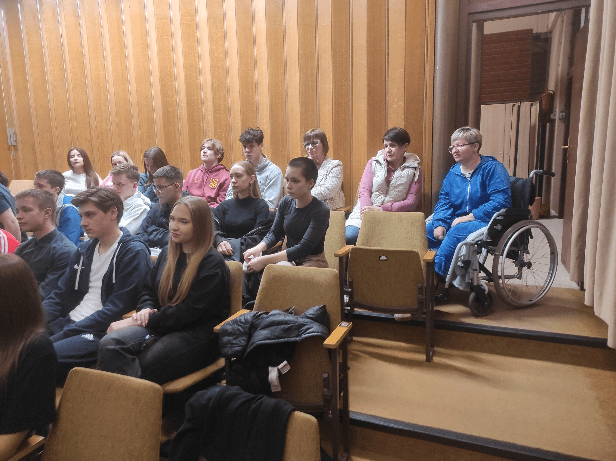 Volontiranjem ruše granice - Inspirativna edukacija u Srednjoj školi Našice - slika 2