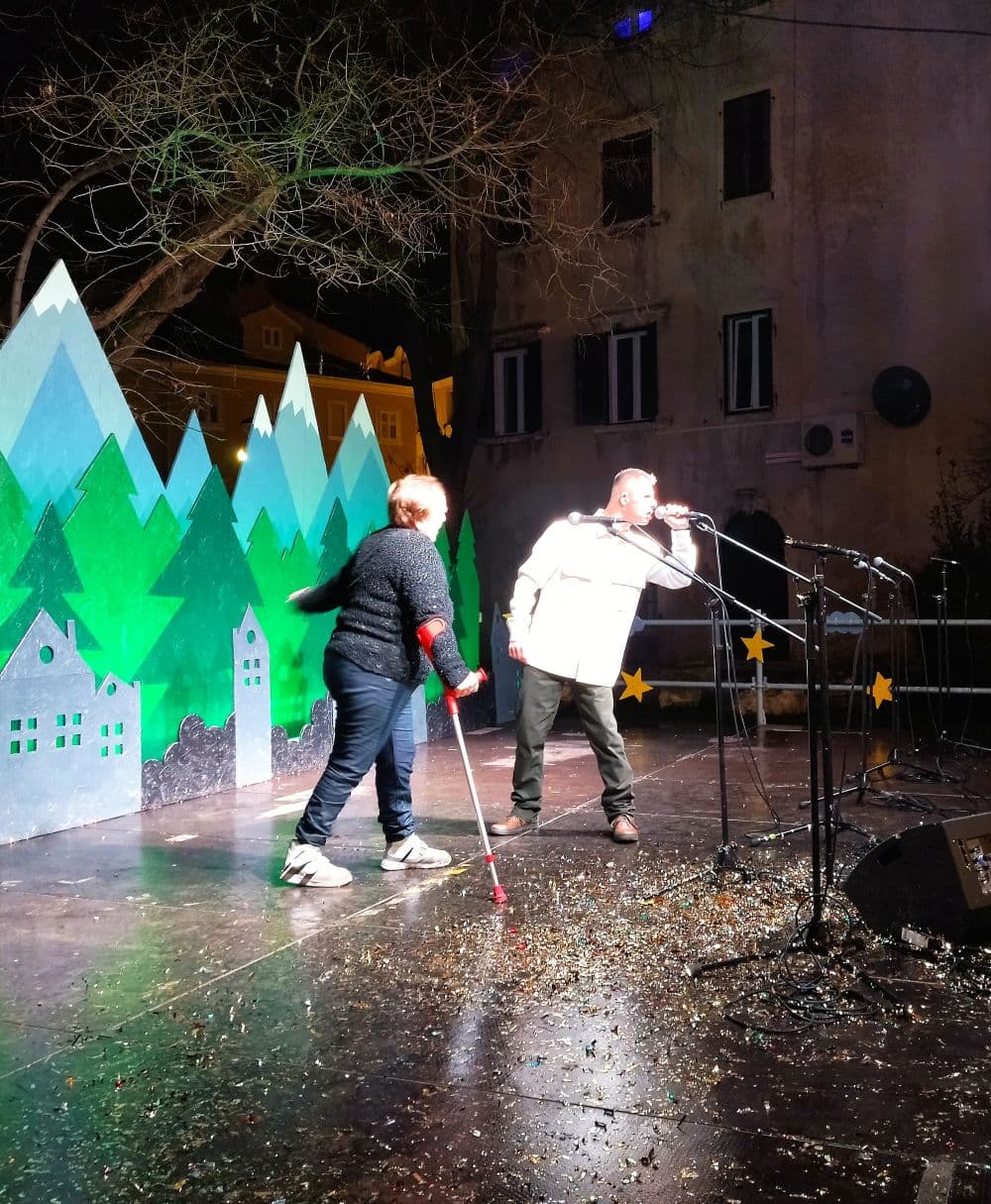Održana tradicionalna „Božićna priredba“ Udruge osoba s intelektualnim teškoćama Istre i Centra za inkluziju i podršku u zajednici - slika 5
