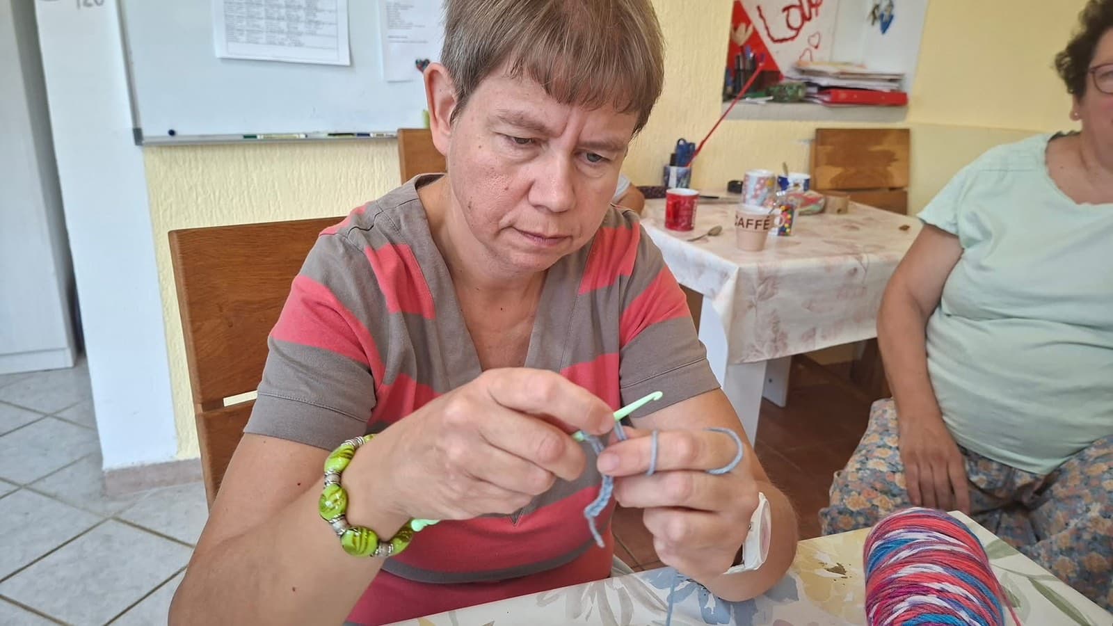 “Kukučanje” kao nova nit zajedništva Centar u Poreču pokrenuo kreativnu radionicu heklanja za osobe s intelektualnim teškoćama - slika 2