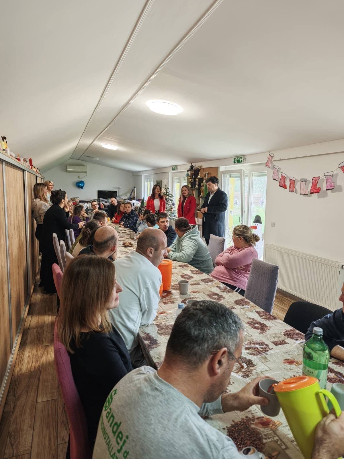 Vrijedna donacija za Udrugu Maslačak iz Križevaca prikupljena na Županijskom Martinju - slika 1