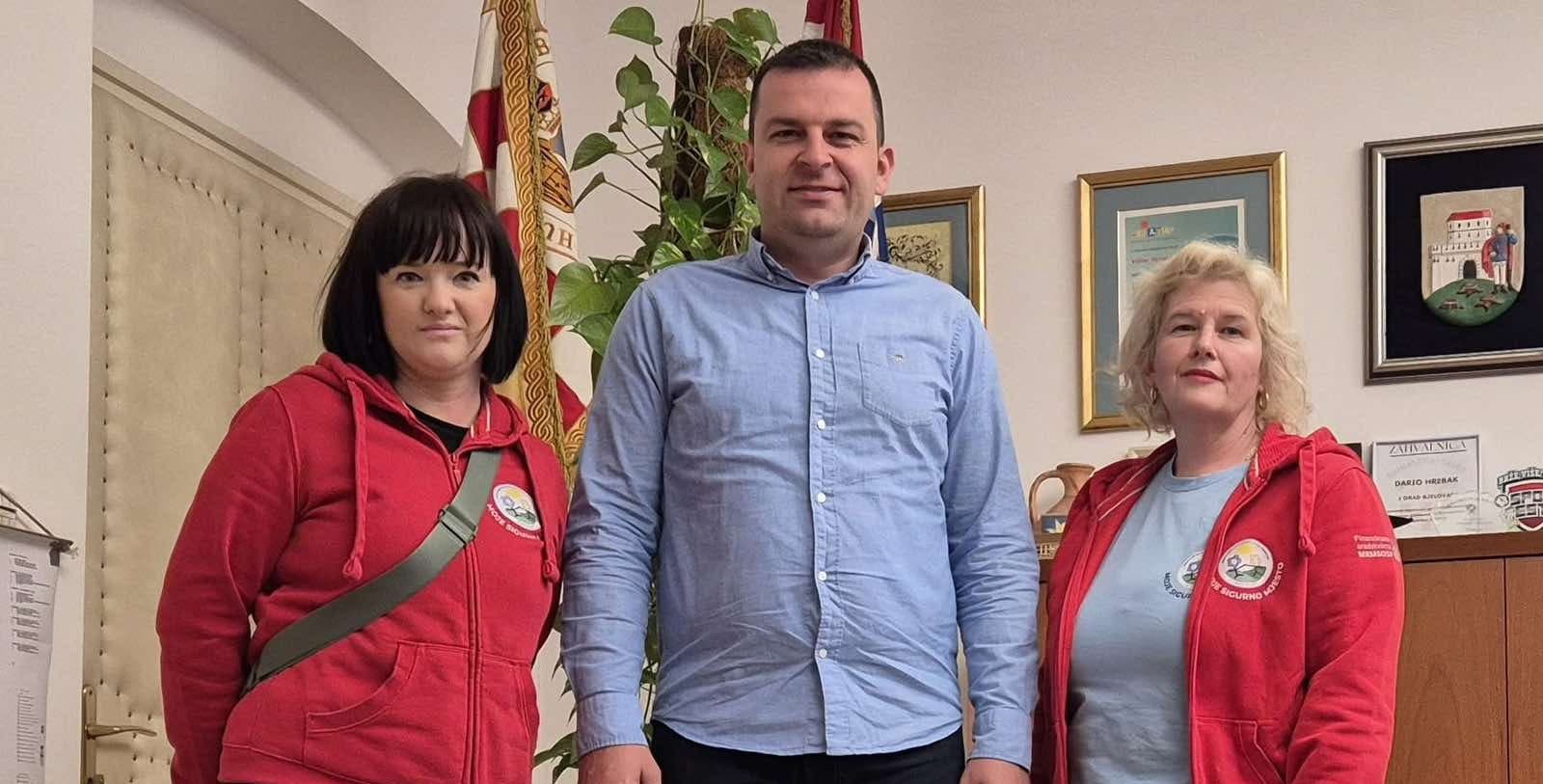 I OVE GODINE BOGATA KOŠARA ZA UDRUGU OSIT