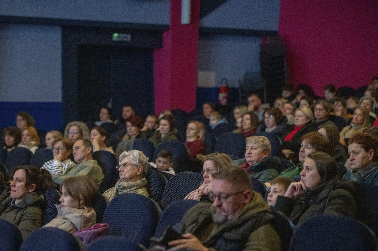 U Daruvaru održana potresna predstava o autizmu: „Mnogi su gledatelji pustili suzu, bilo je vrlo emotivno’’ - slika 2