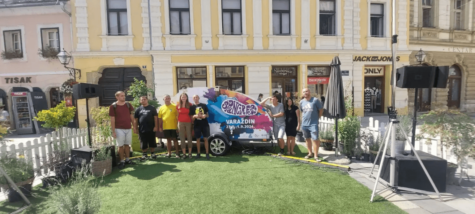 Maslačci uživaju u ljetnim radostima - slika 2