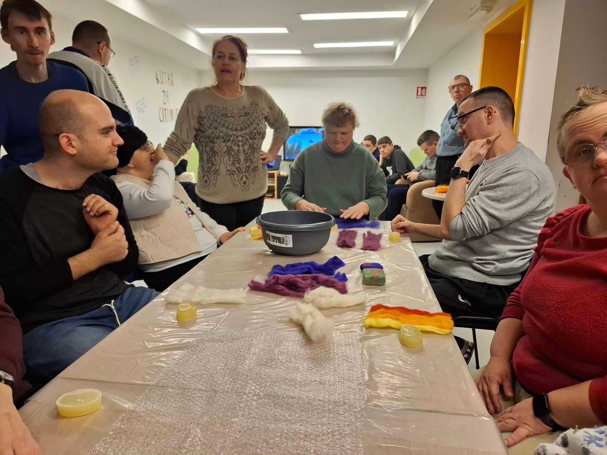Volontiranjem i kreativnošću do inkluzije - Radionica prirodne kozmetike i sapuna u Klubu Vjeverica - slika 2