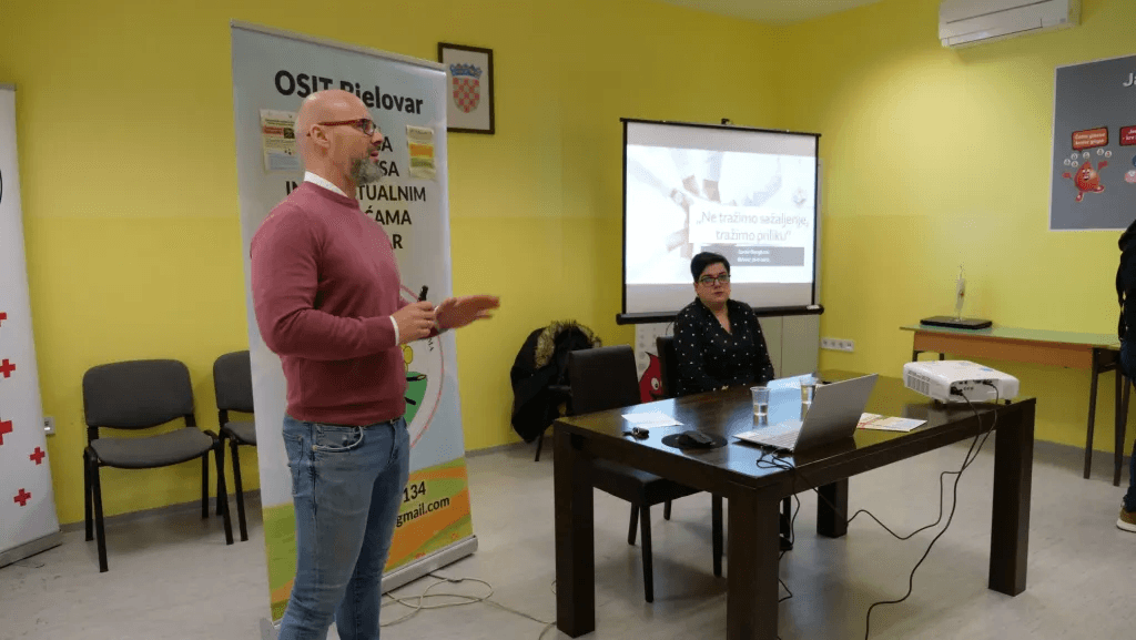 II. okrugli stol u sklopu projekta “Ne tražimo sažaljenje, tražimo priliku“ - slika 6