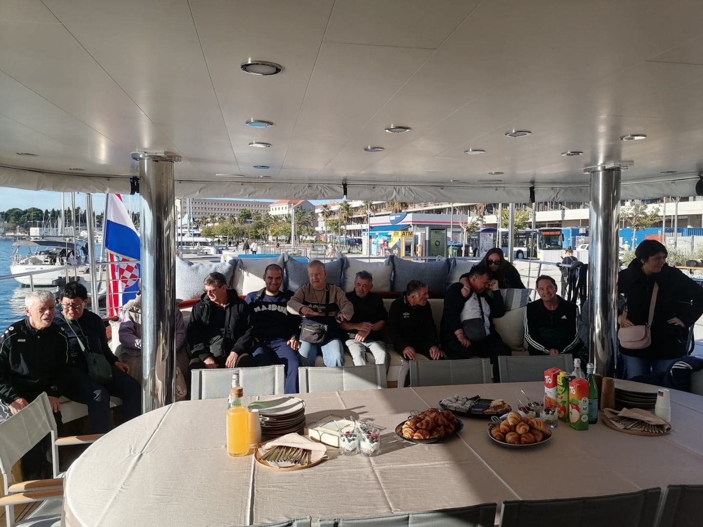 Korisnici Udruge ZVONO Split uživali u izletu brodom