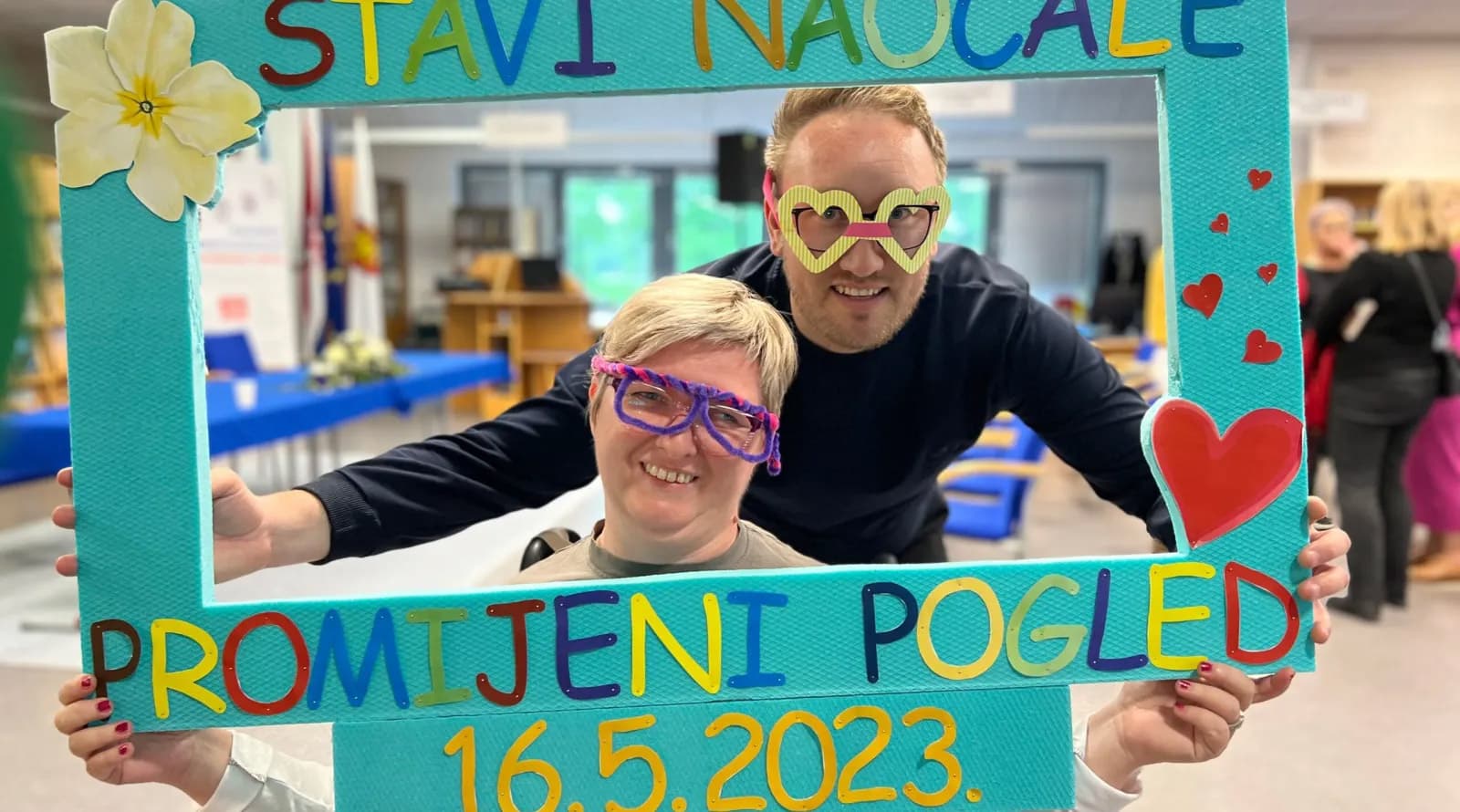 Izložba fotografija “Stavi naočale, promijeni pogled” udruge OSIT “Jaglac”