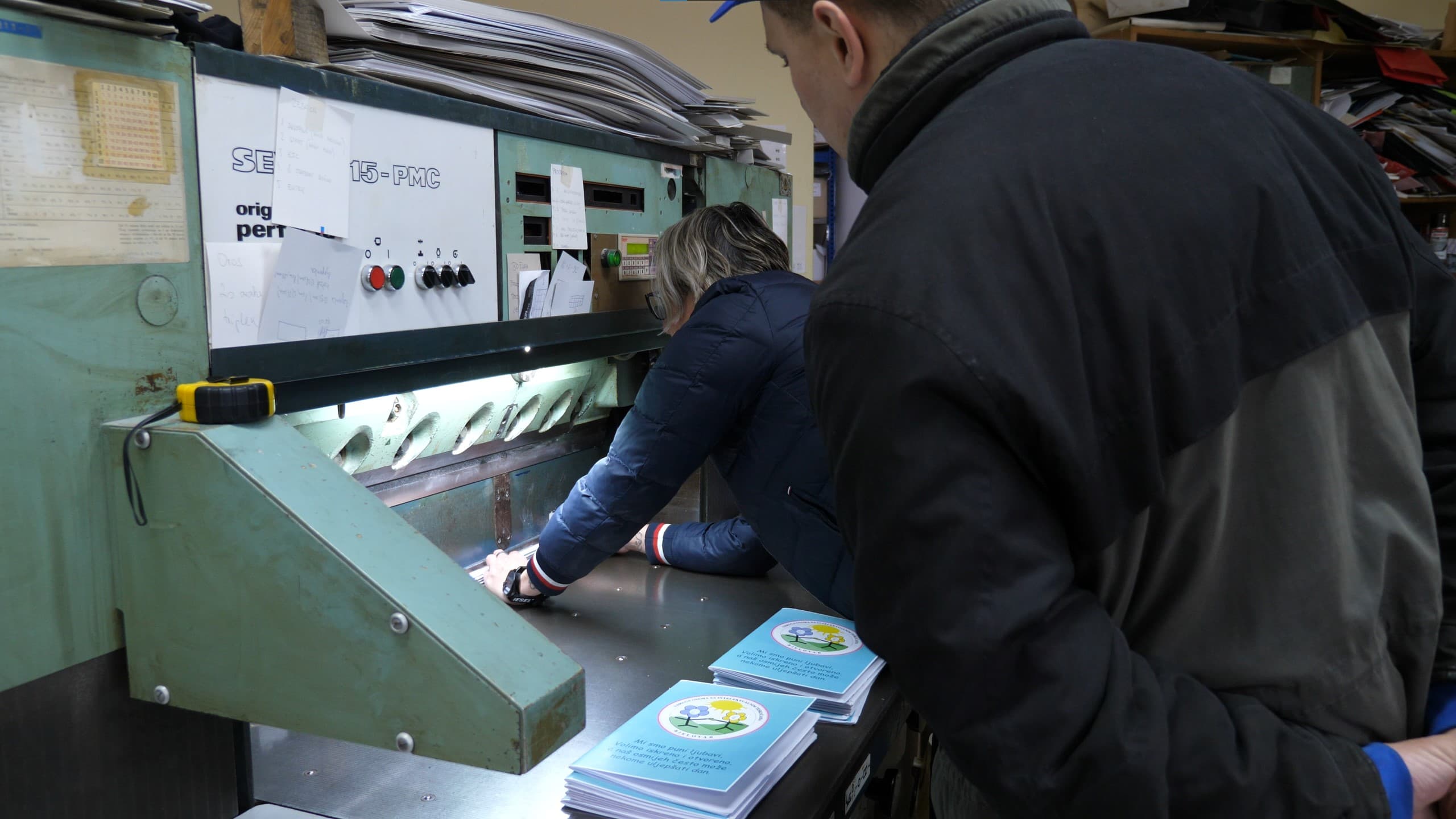 Posjet članova OSIT-a Bjelovar tiskari - spoj prijateljstva, suradnje i učenja - slika 2