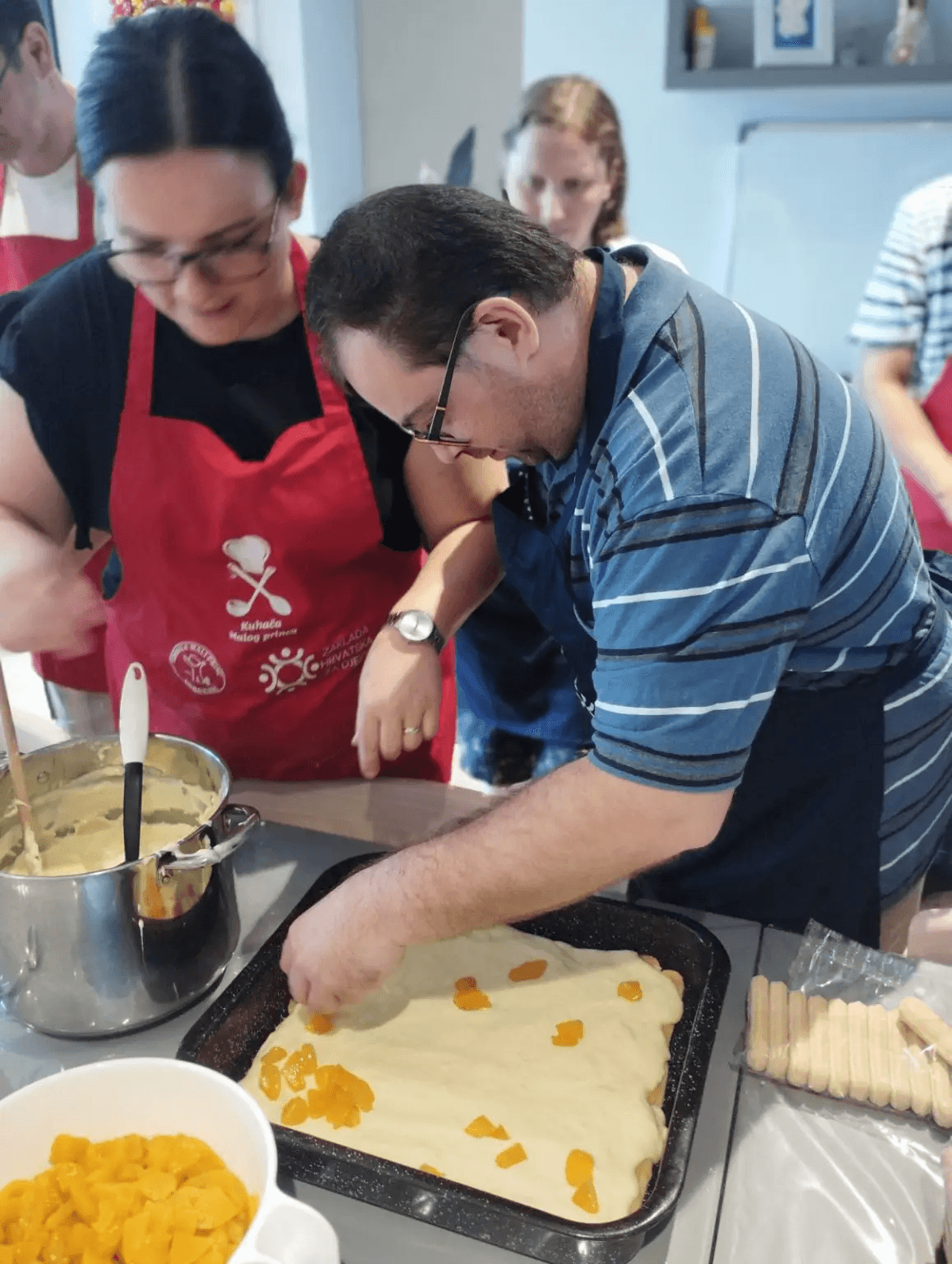 Osvježavajući recept iz „Kuhače Malog Princa“ nazvali smo ga ‘Iznad oblaka’, a riječ je o kolaču od breskve - slika 2