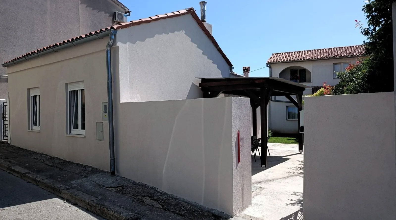 Završetak radova i opremanje “Kuće Danica” za pružanje usluge organiziranog stanovanja osobama s intelektualnim teškoćama Završetak radova i opremanje “Kuće Danica” za pružanje usluge organiziranog stanovanja osobama s intelektualnim teškoćama