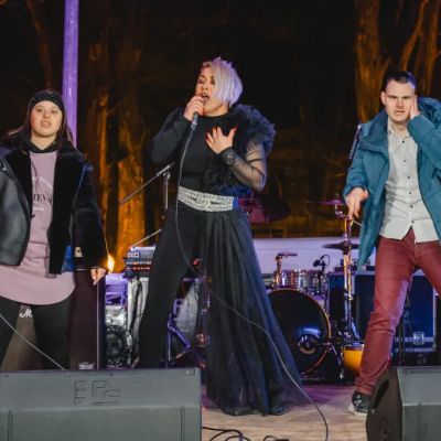 U nedjelju je održan dobrotvorni koncertu “Suncem povezani