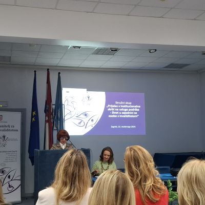 Pravobranitelj za osobe s invaliditetom organizirao stručni skup o životu u zajednici