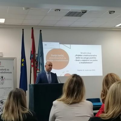 Pravobranitelj za osobe s invaliditetom organizirao stručni skup o životu u zajednici